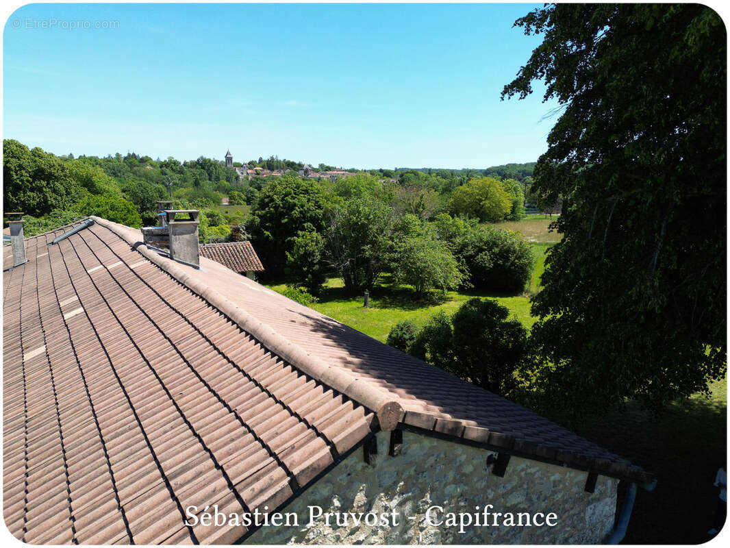 Champagnac de Belair (24), Dordogne, Maison en pierre à vendre, 211 m², 6 Pièces, Terrain 4 332 m², 5 chambres, Gîte, Atelier - photo 30