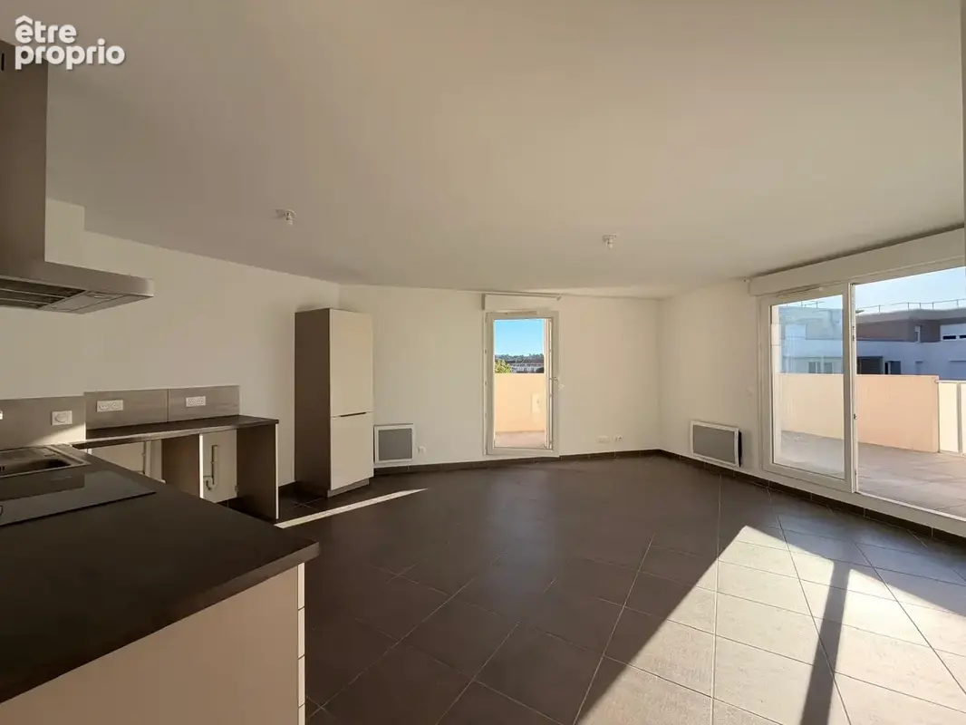 NIMES MONT DUPLAN Magnifique appartement 3 pièces de 70 m2 avec terrasse de 42 m2 et double parking - photo 6