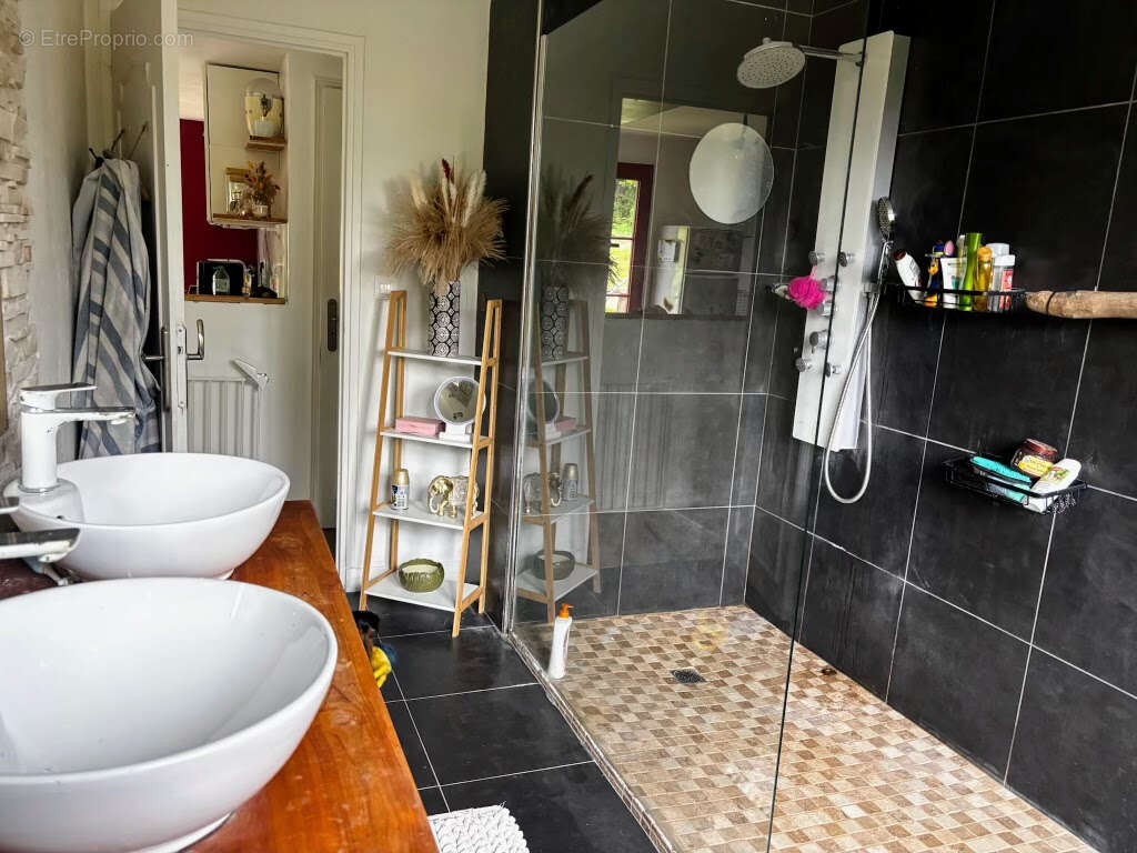 Maison à PARIGNY-LES-VAUX