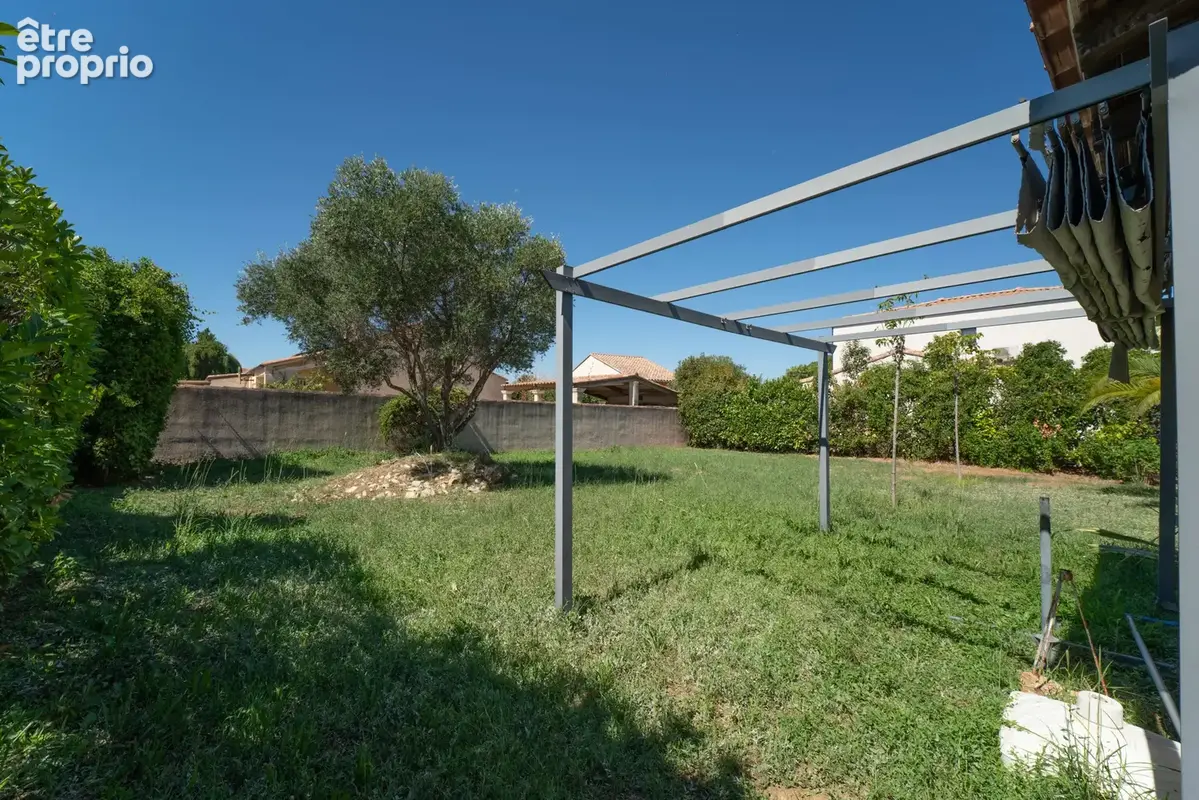 Lunel nord   villa de plain-pied, piscine & 1 048 m2 de terrain constructible - photo 3