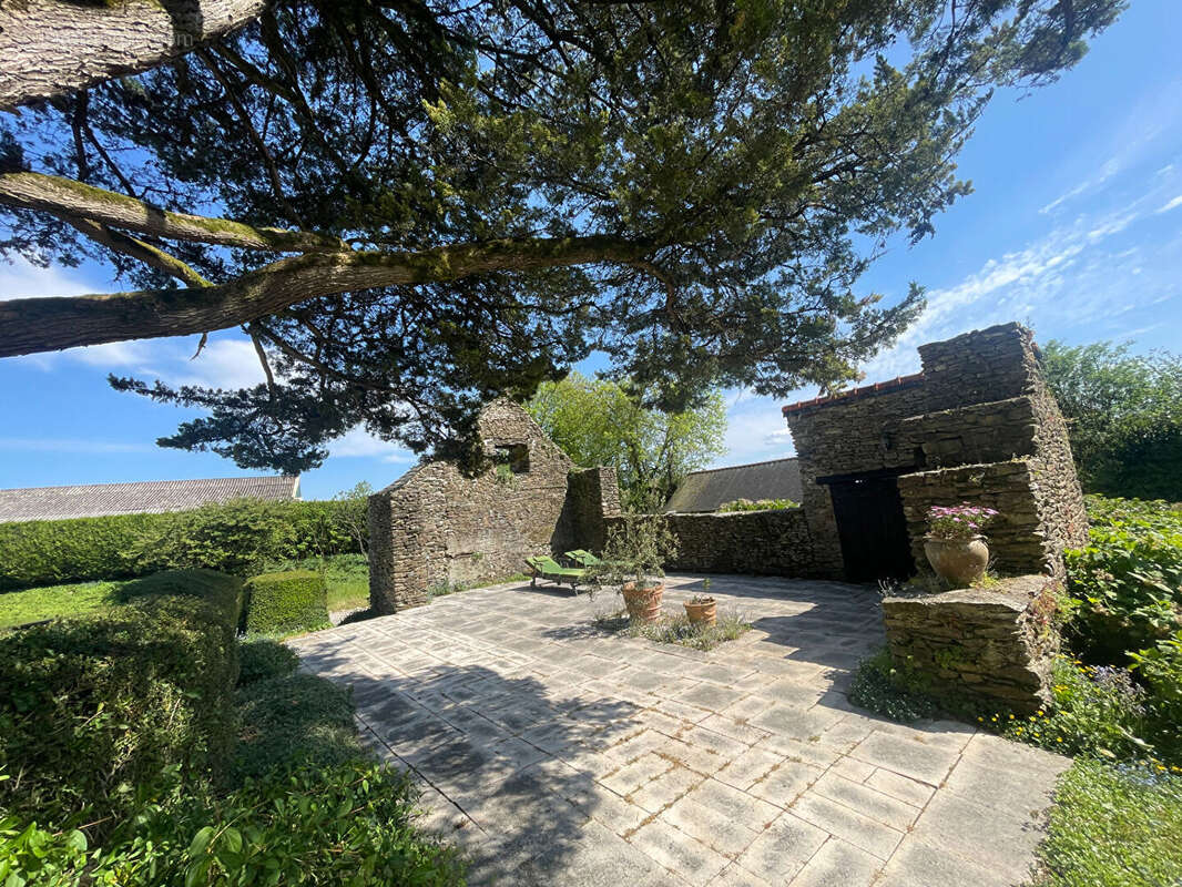 Maison à HUELGOAT