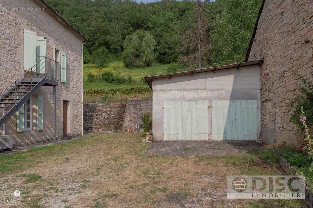 Belle et spacieuse maison de Maitre. - photo 25