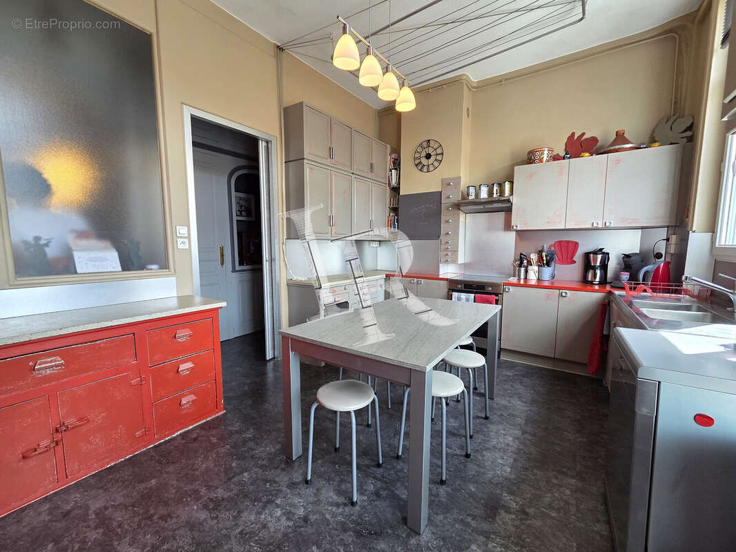 Appartement 357 m² à Le Puy-En-Velay  - photo 8