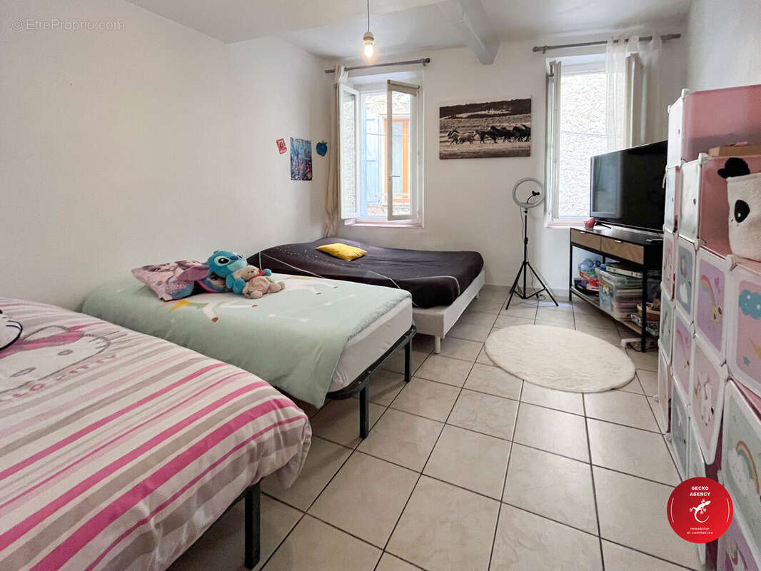 Appartement à FIGANIERES