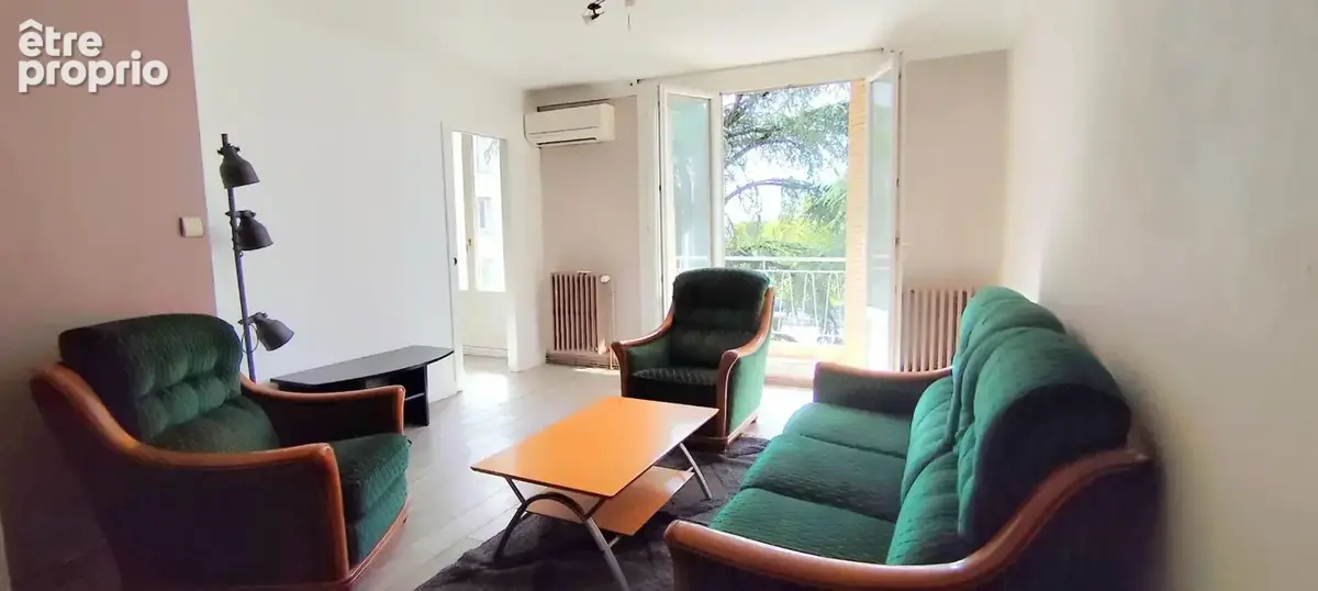 Venissieux - Bel appartement 4 pièces avec balcon et vue dégagée - photo 2