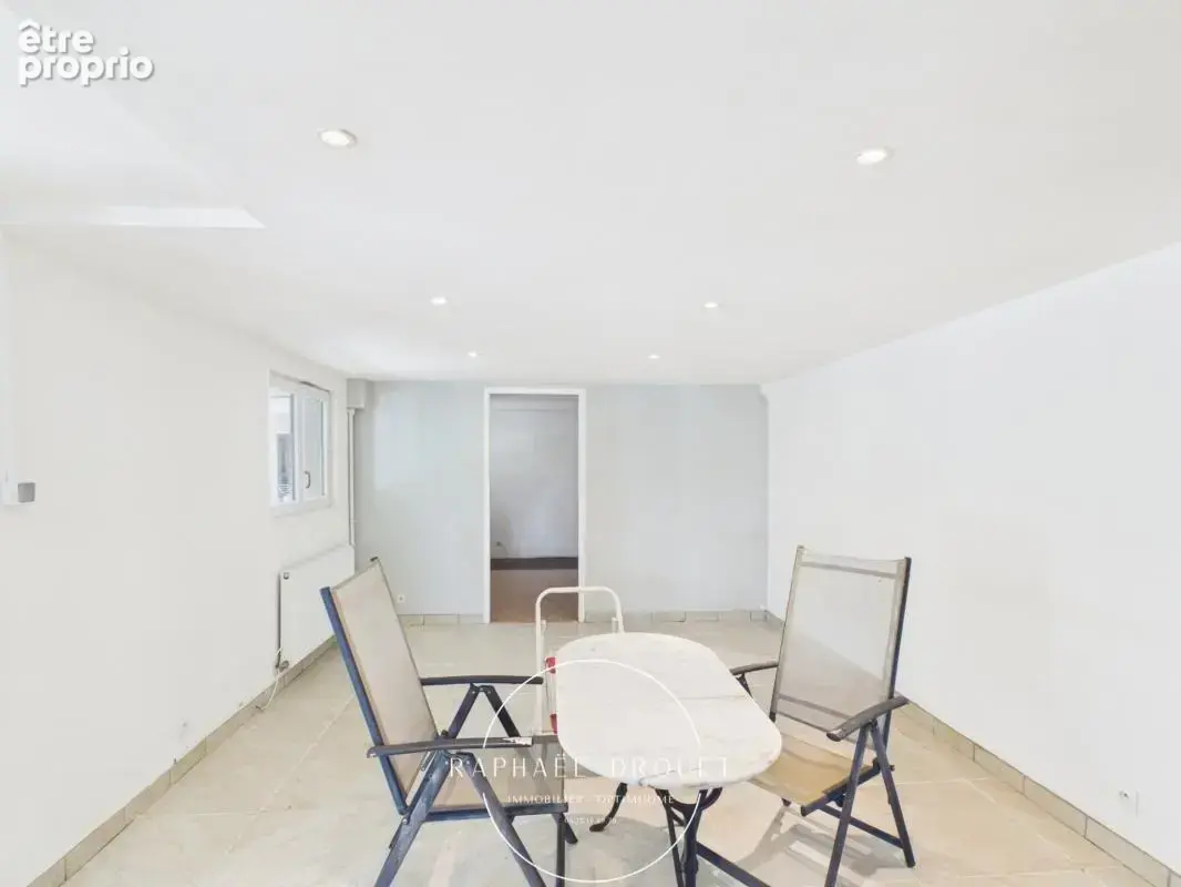 Jardin (38200) - Propriété familiale (196 m2) avec jardin, garage, atelier, et potentiel de valorisation foncière à 5 min de Vie - photo 14