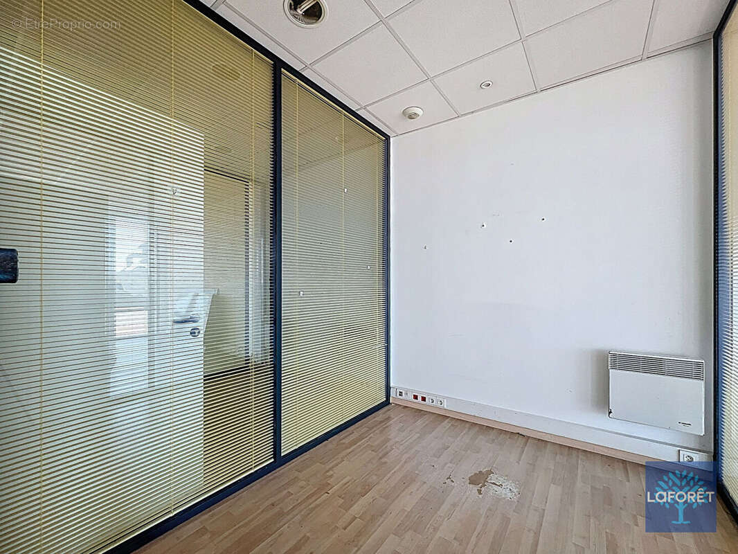 Commerce à SAINT-GILLES-CROIX-DE-VIE