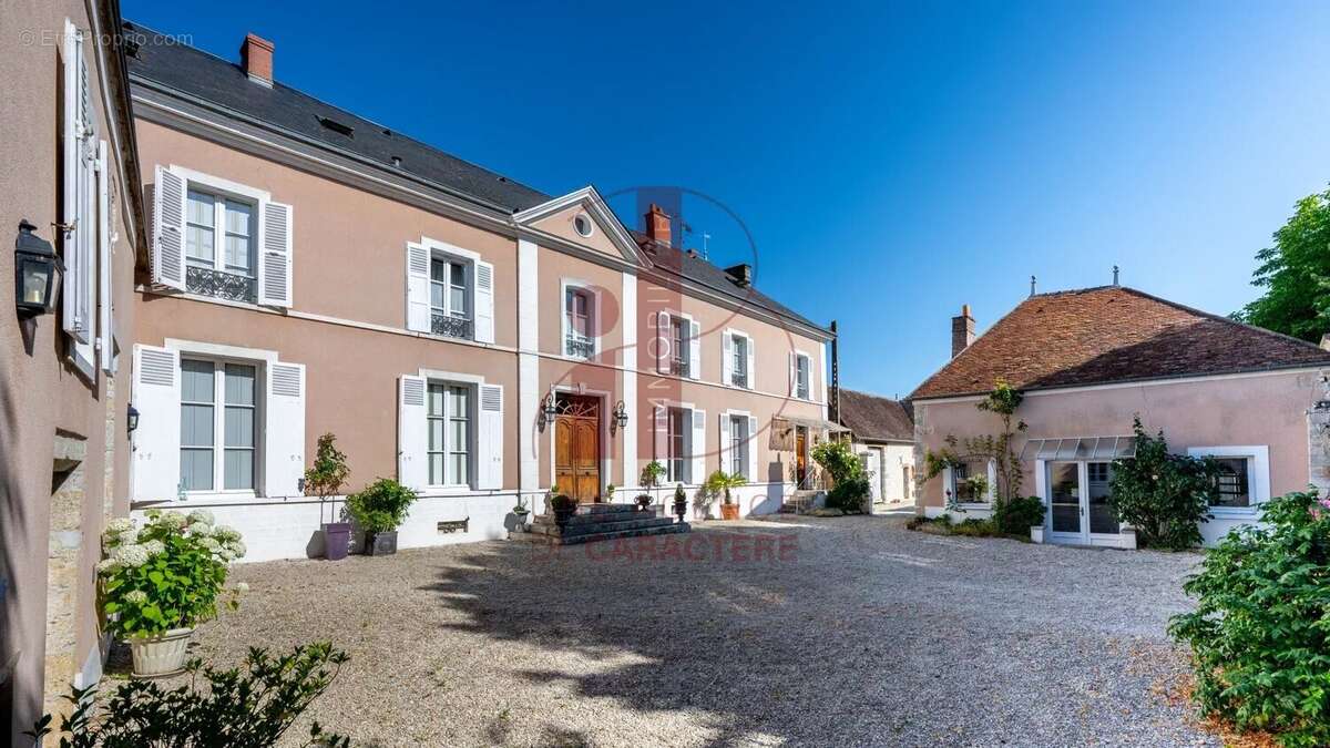 Maison à FONTAINEBLEAU