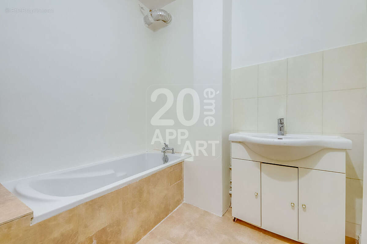 Appartement à PARIS-20E