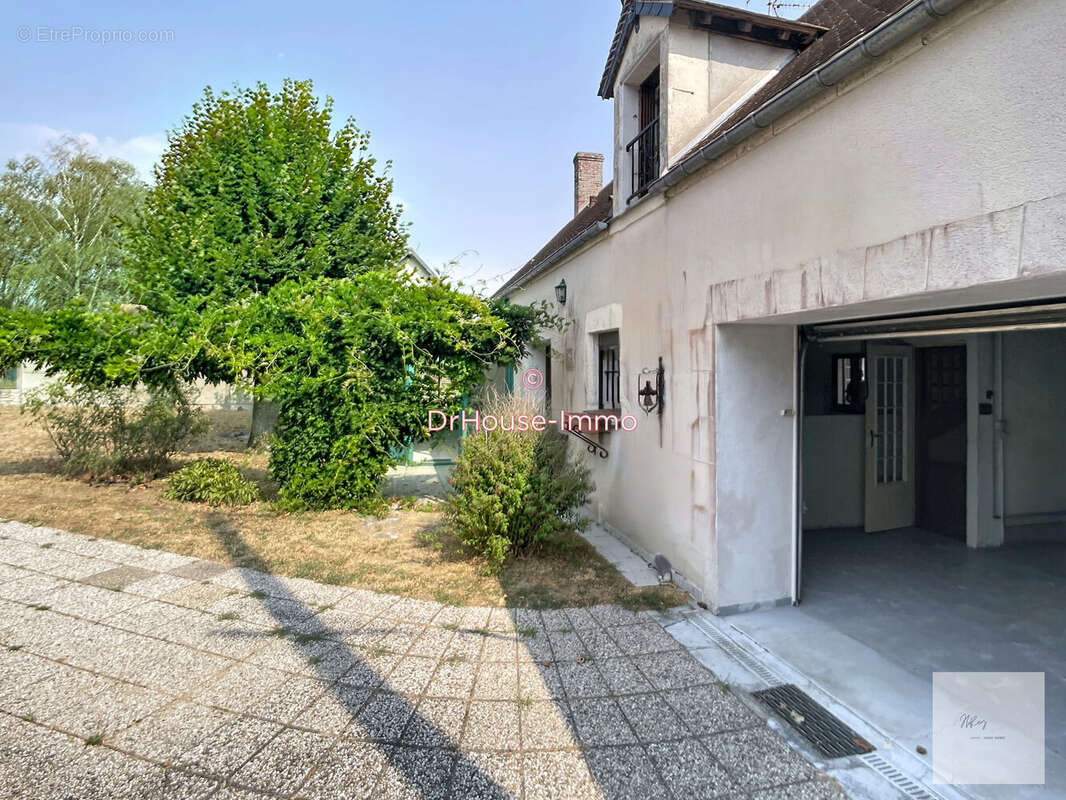 Maison 140 m² à Ingre  - photo 2