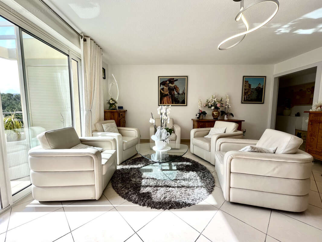 Appartement à FREJUS