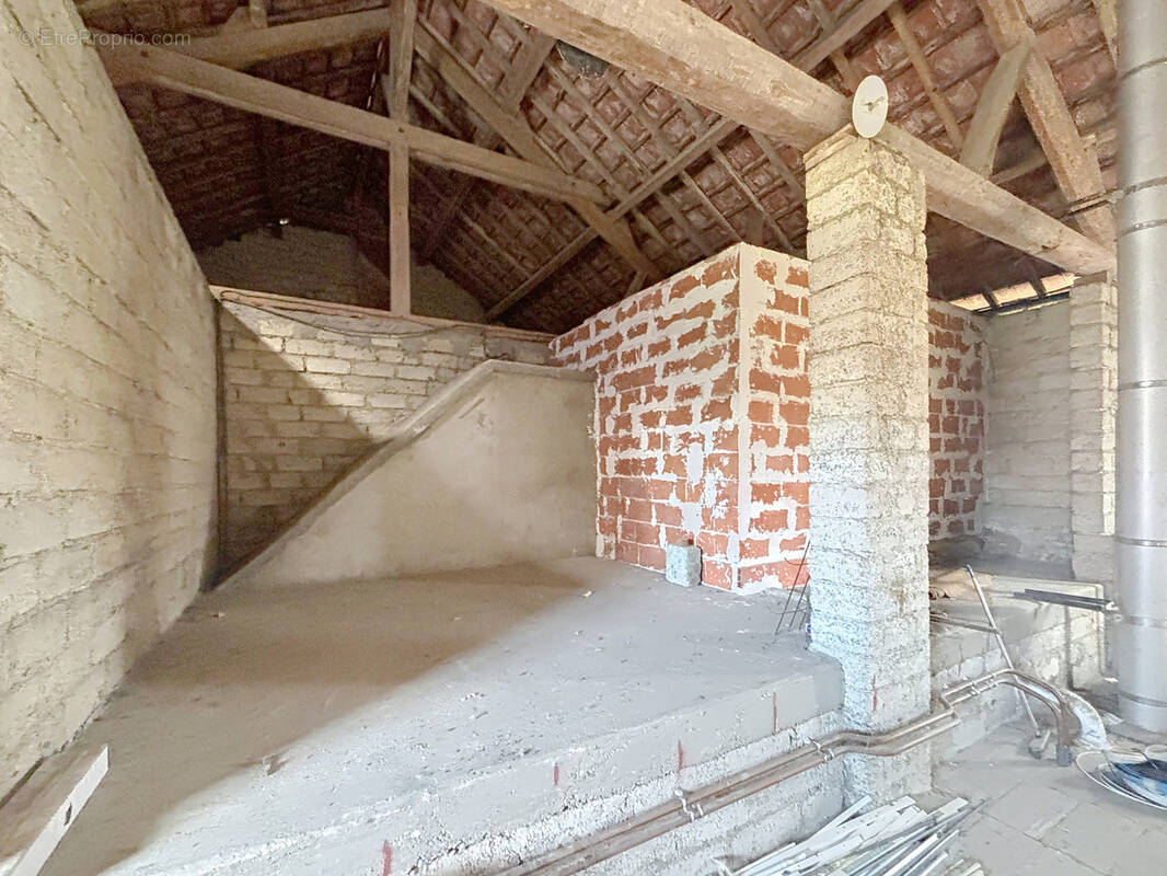 Appartement à TASSENIERES