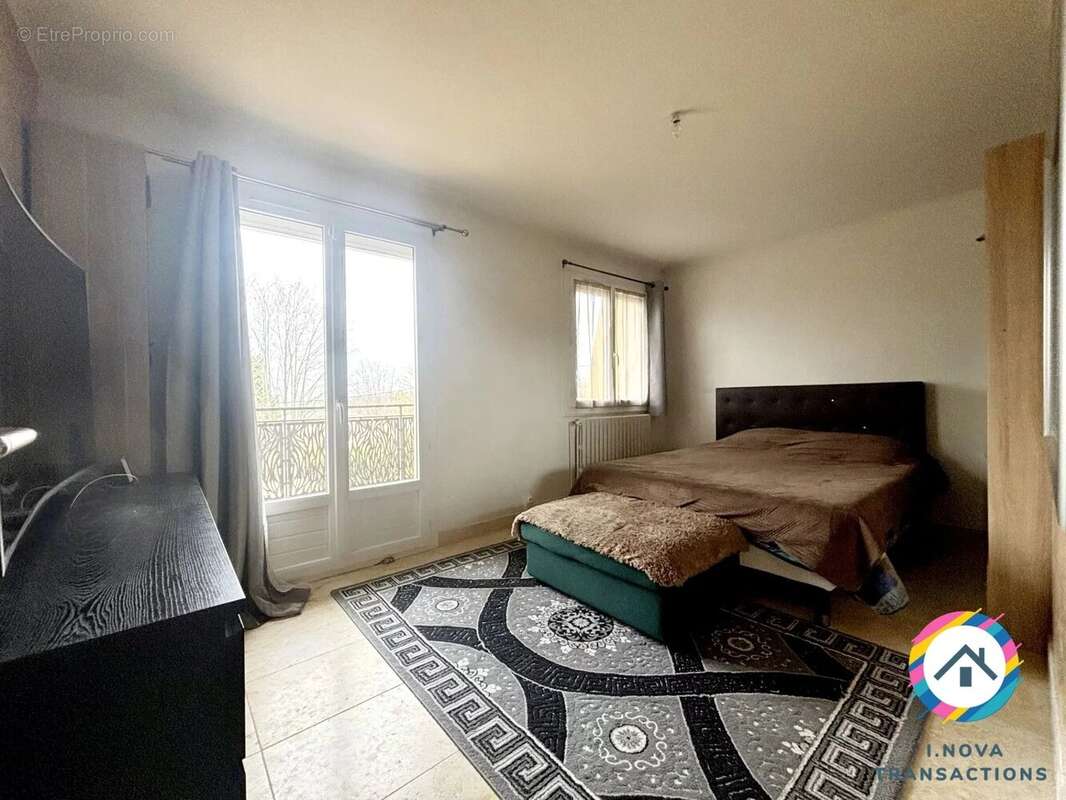 Maison à JASSANS-RIOTTIER