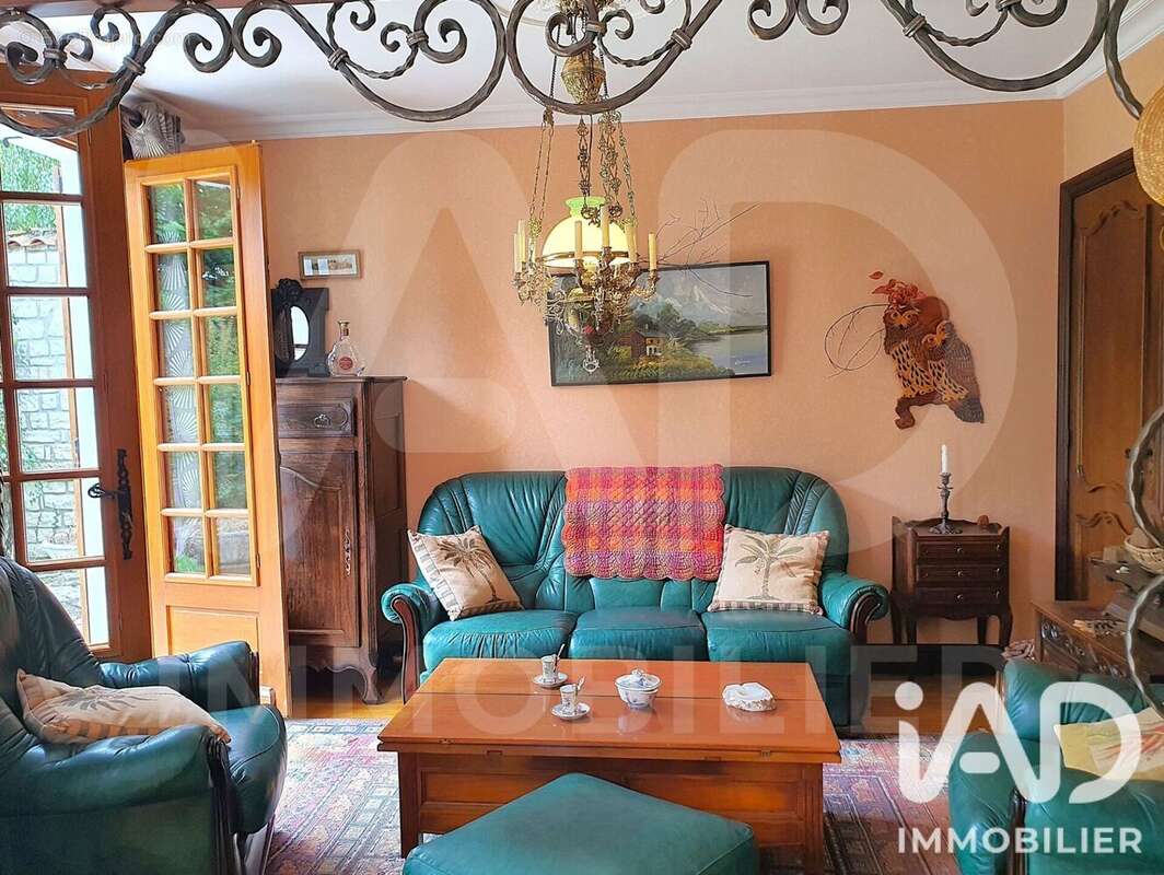 Maison 111 m² à Chasseneuil-Sur-Bonnieure  - photo 7