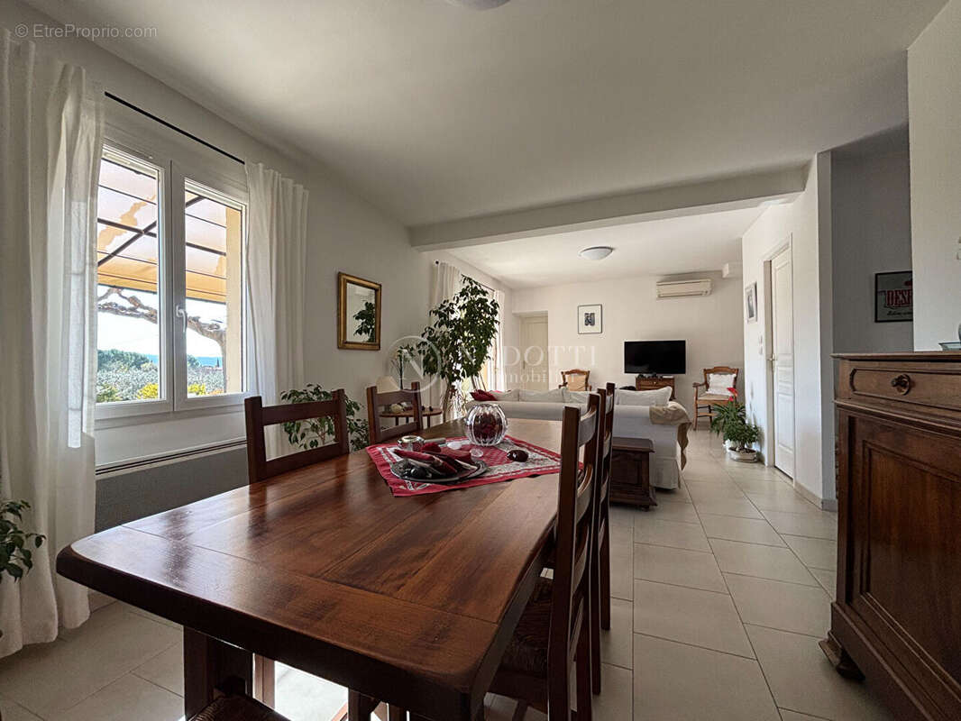 Maison à LAURIS