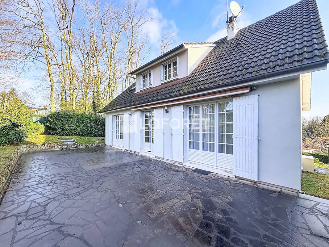 Maison à BARJOUVILLE