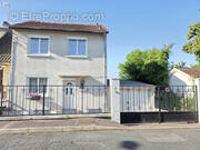 Maison à MARLY-LA-VILLE