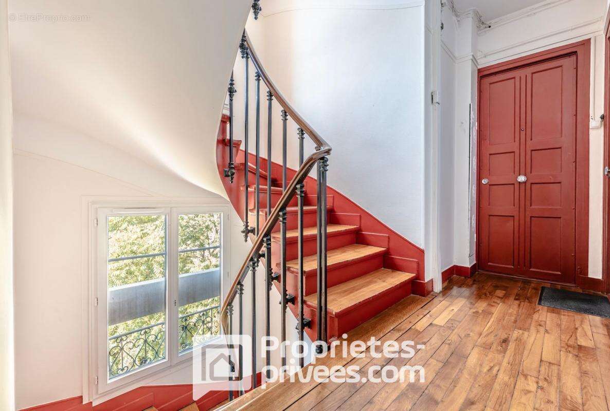 Appartement à PARIS-18E