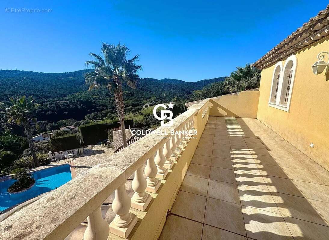 Maison à LES ISSAMBRES