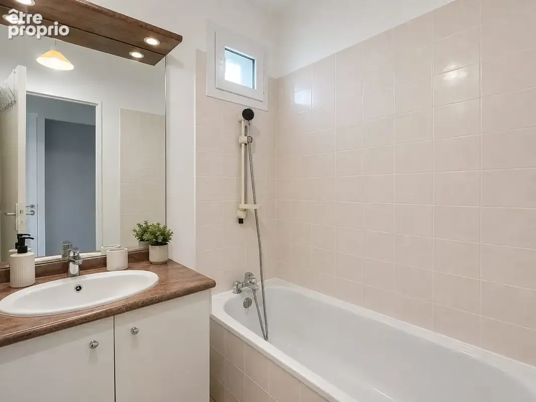Appartement 99 m² à Deuil-La-Barre  - photo 8