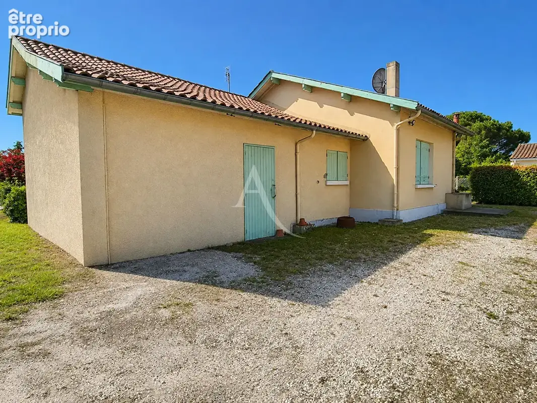 GRADIGNAN Prieuré de Cayac - Jolie maison à rénover ou agrandir avec beau jardin - photo 3