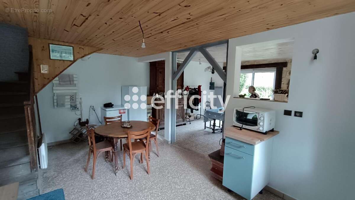 Maison 80 m² à Belabre  - photo 4