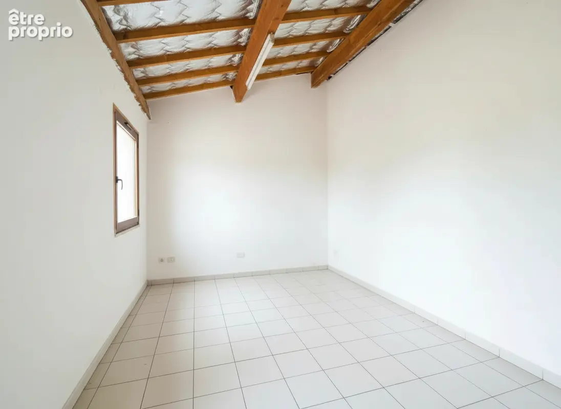 Maison de plein-pied un hectare de terrain St Géry Vers - photo 6