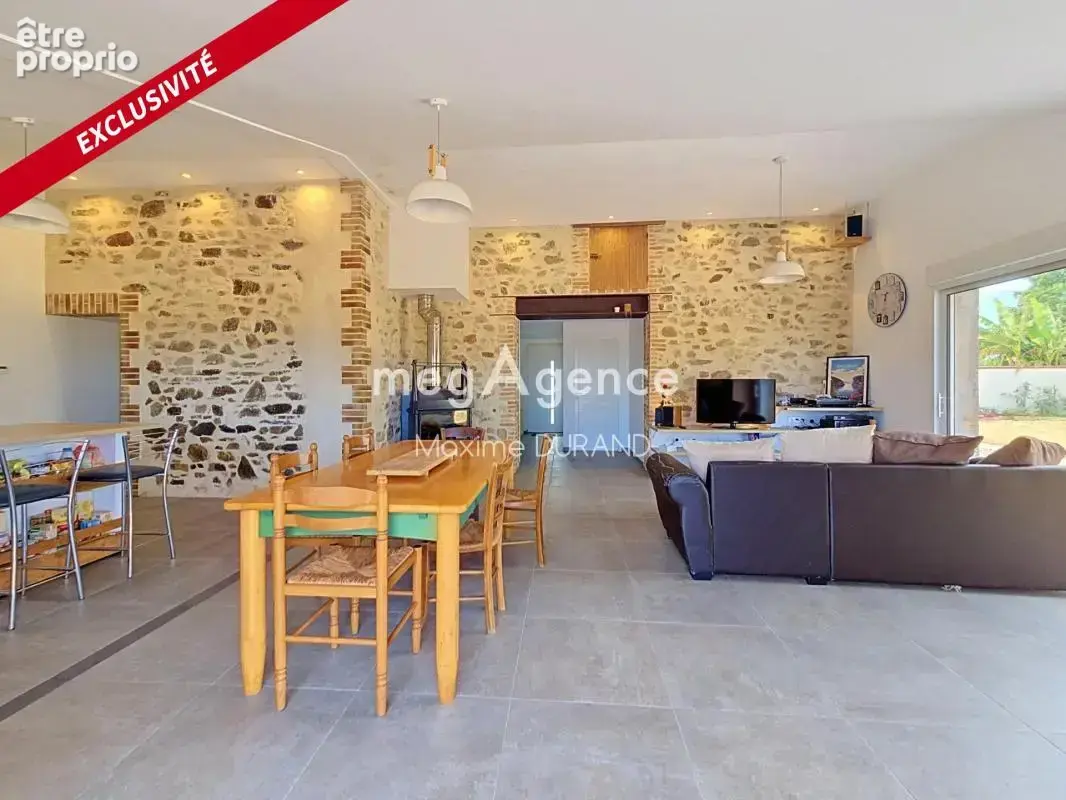 Maison de charme 113 m² – Pierres apparentes – Beau potentiel - photo 3