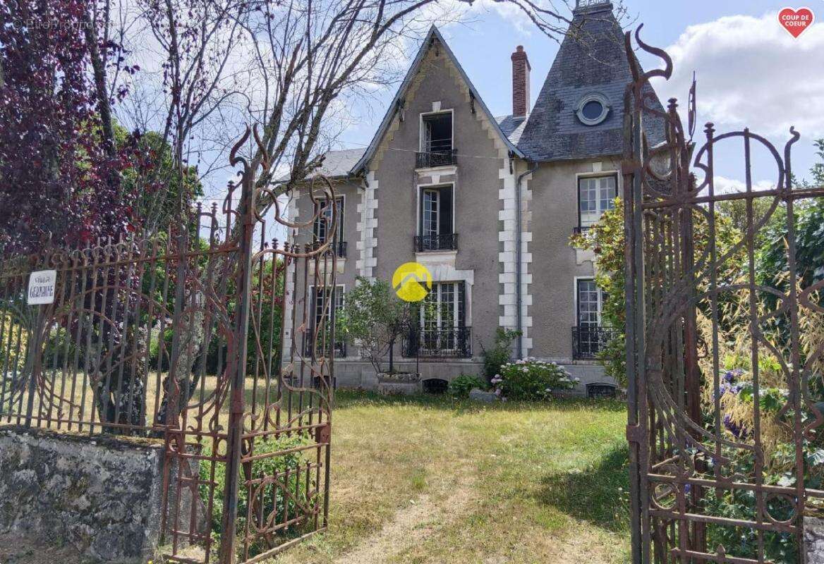 Maison à CHENIERS