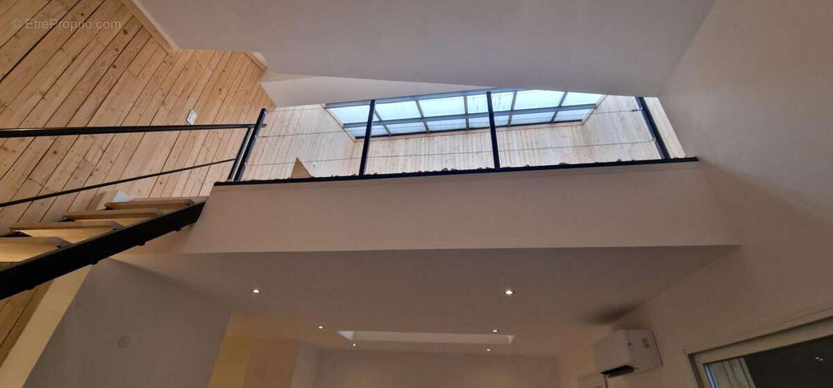 Appartement à L'ISLE-SUR-LA-SORGUE