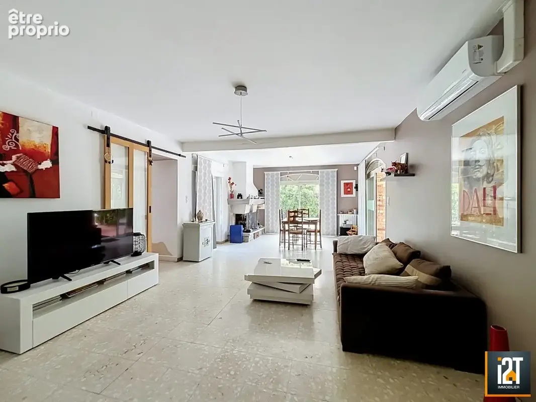 Maison 220 m² à Saint-Jean-De-Serres  - photo 3