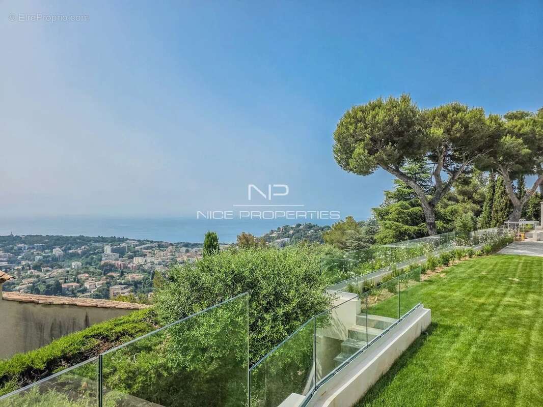 Maison à ROQUEBRUNE-CAP-MARTIN