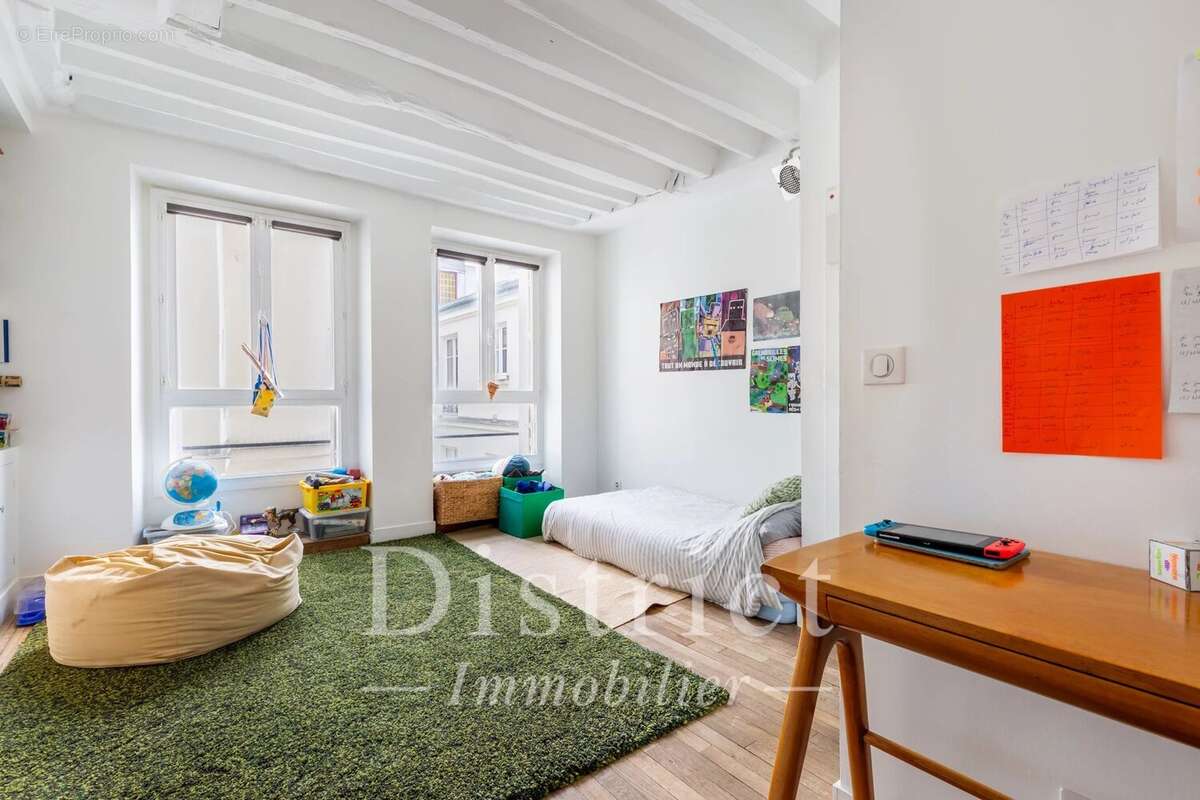 Appartement à PARIS-4E