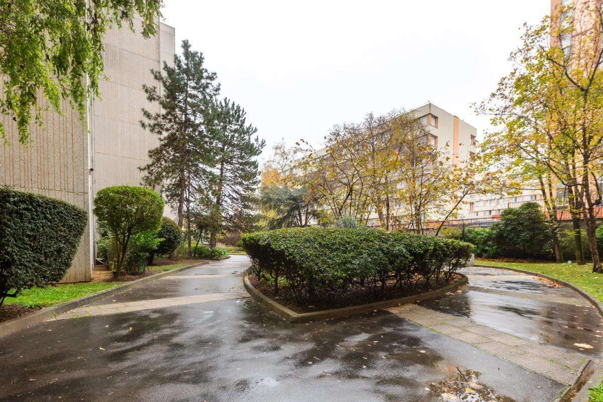 Appartement à PARIS-19E