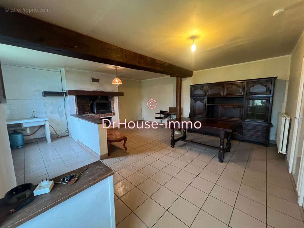 Maison à VILLAINES-SOUS-LUCE