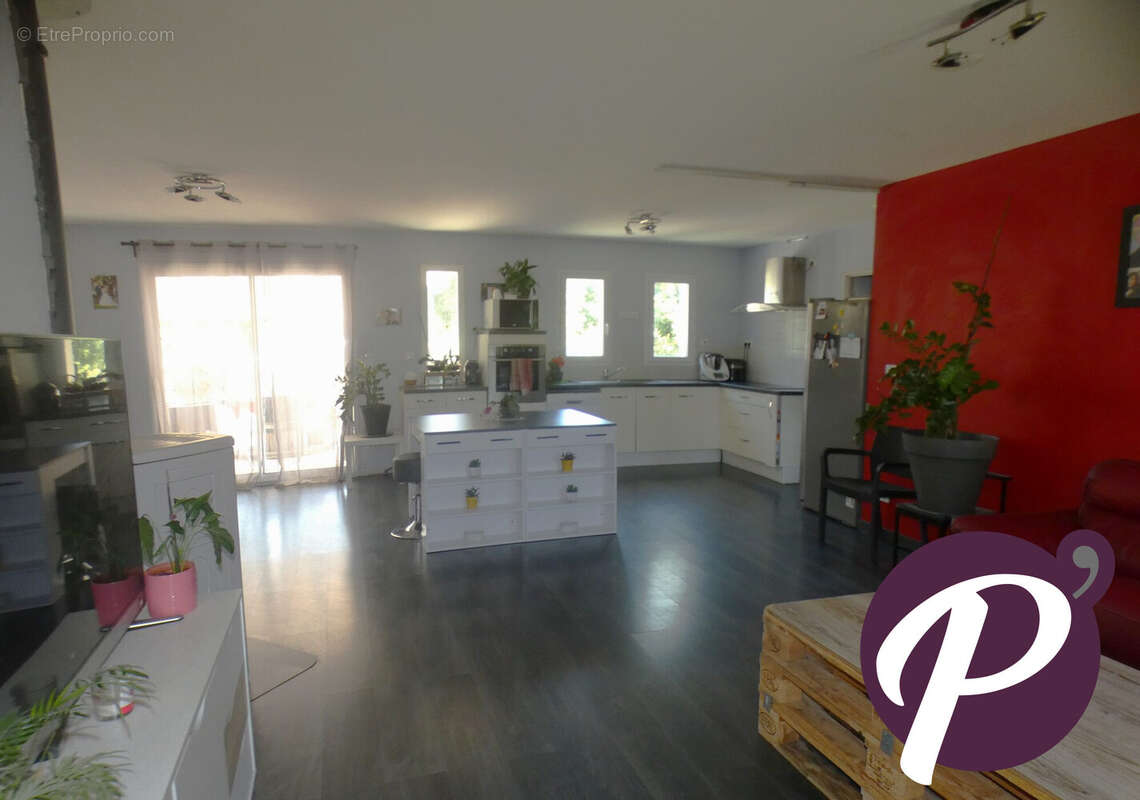 Maison 130 m² à Cours-De-Pile  - photo 5