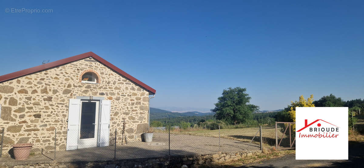 Maison à CHASSAGNES