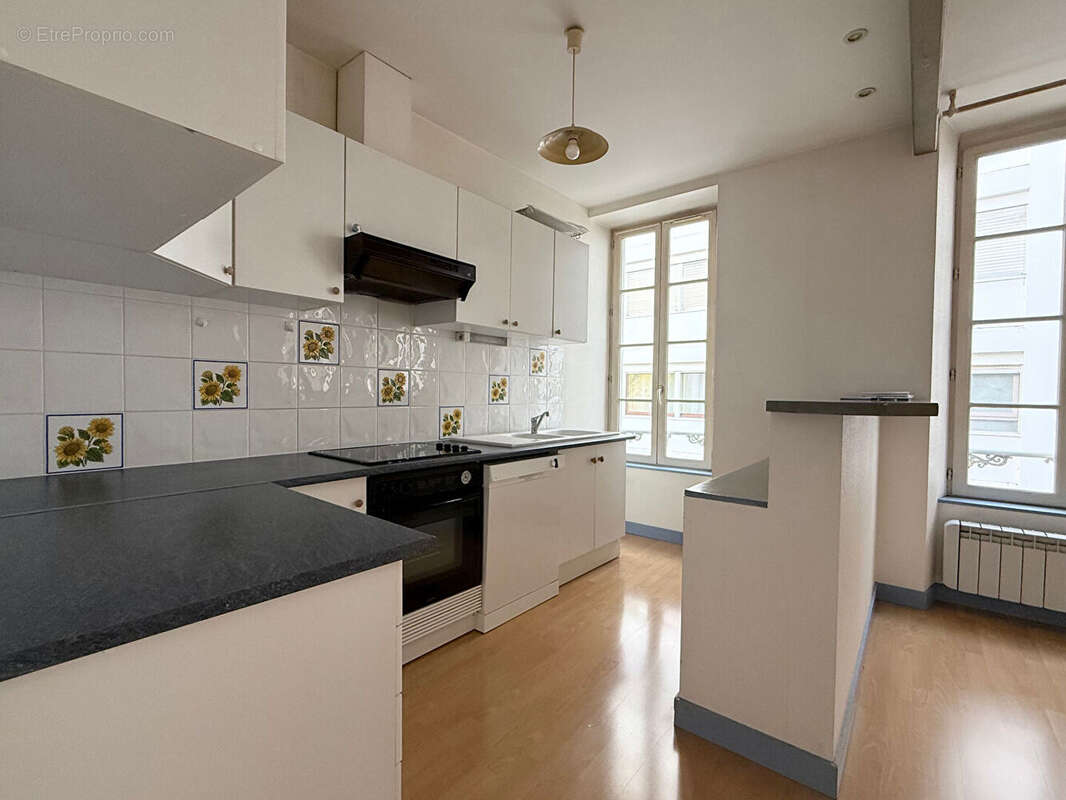 Hyper Centre de La Rochelle - Appartement T3 de 72m² - photo 2