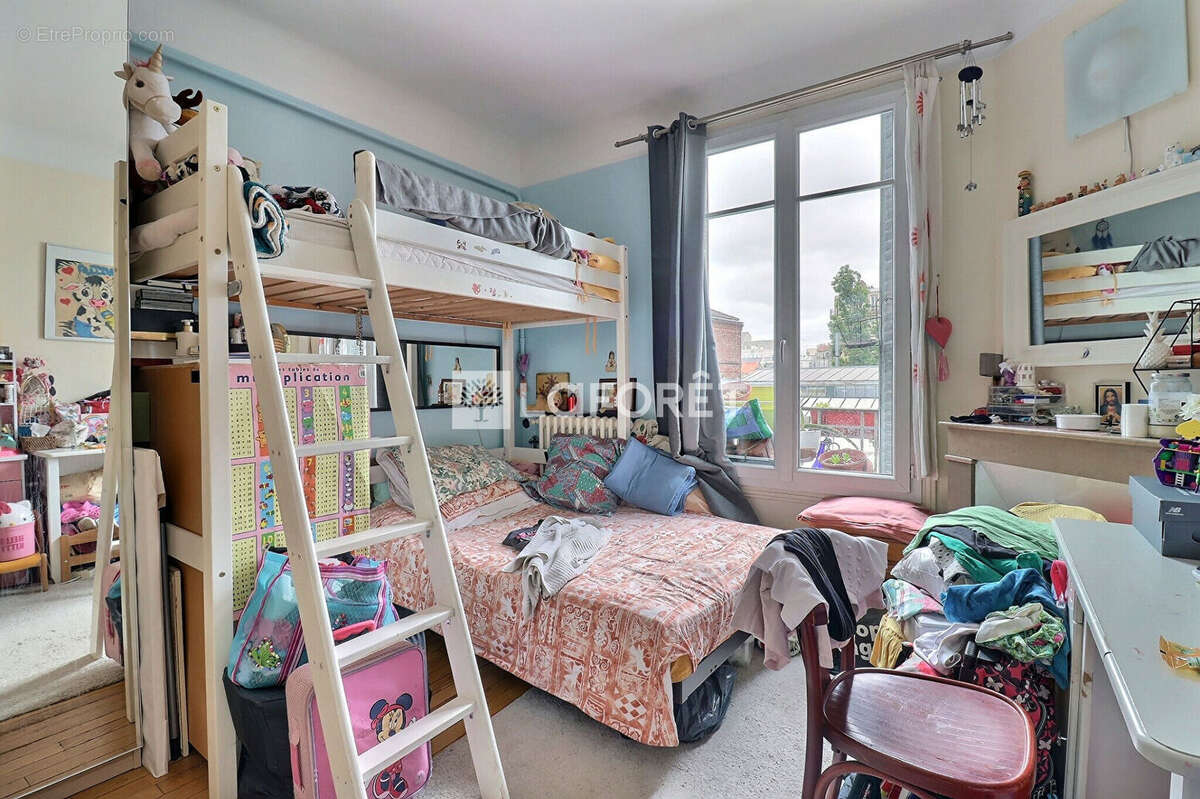 Appartement Saint Ouen Sur Seine 5 pièce(s) 76m2 - photo 5