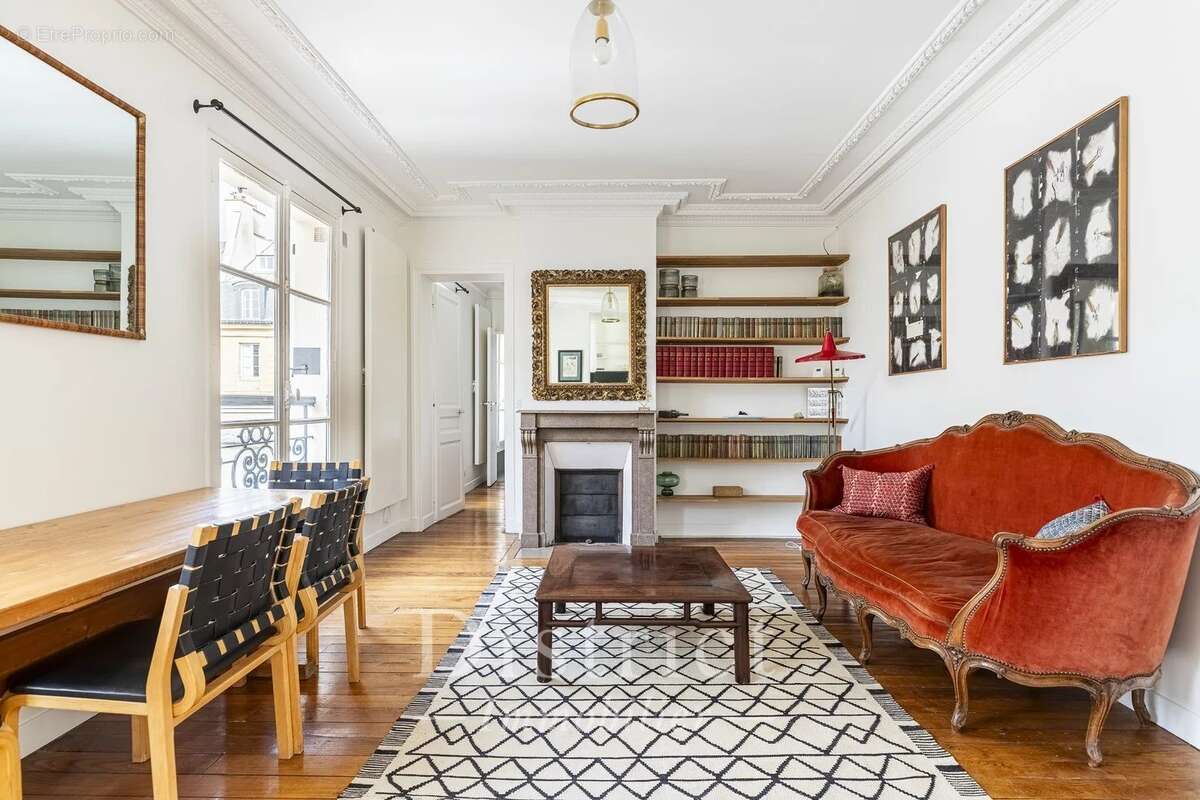 Appartement à PARIS-7E