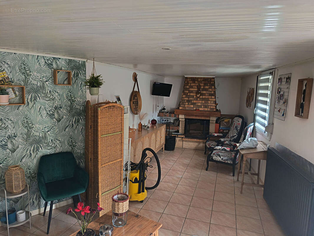 Maison à MENNEVRET