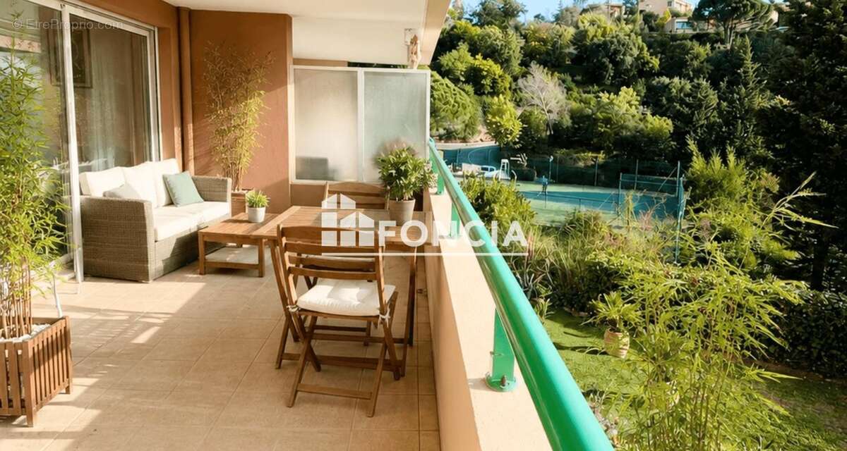 Appartement à MANDELIEU-LA-NAPOULE