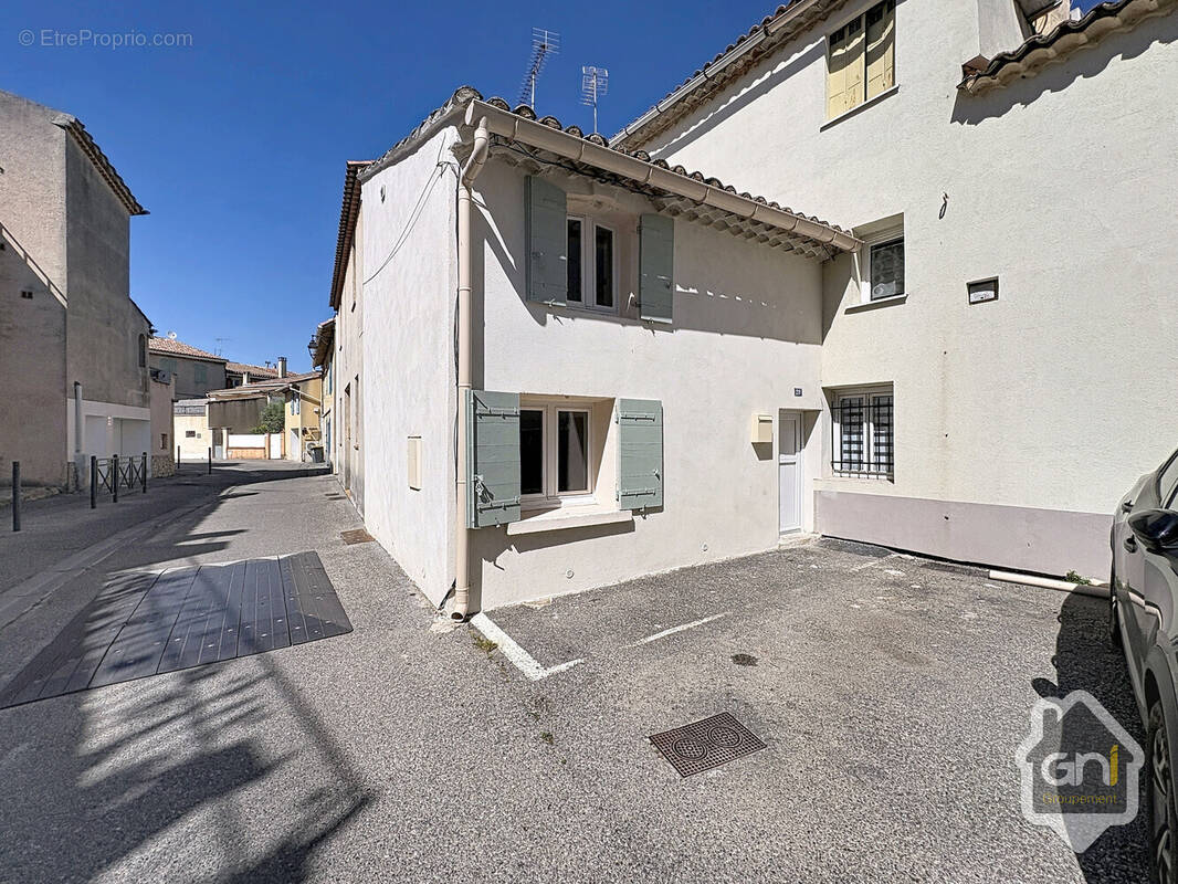 Maison à SENAS