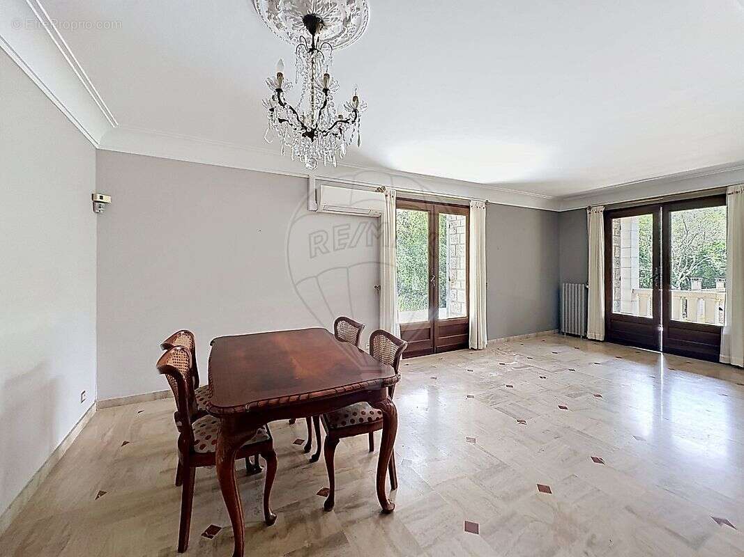 Maison à SAINTE-ANASTASIE