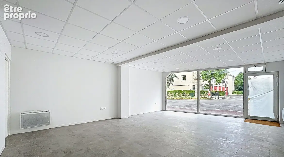 Murs commerciaux 122m²  - Suresnes Belvédère - photo 2