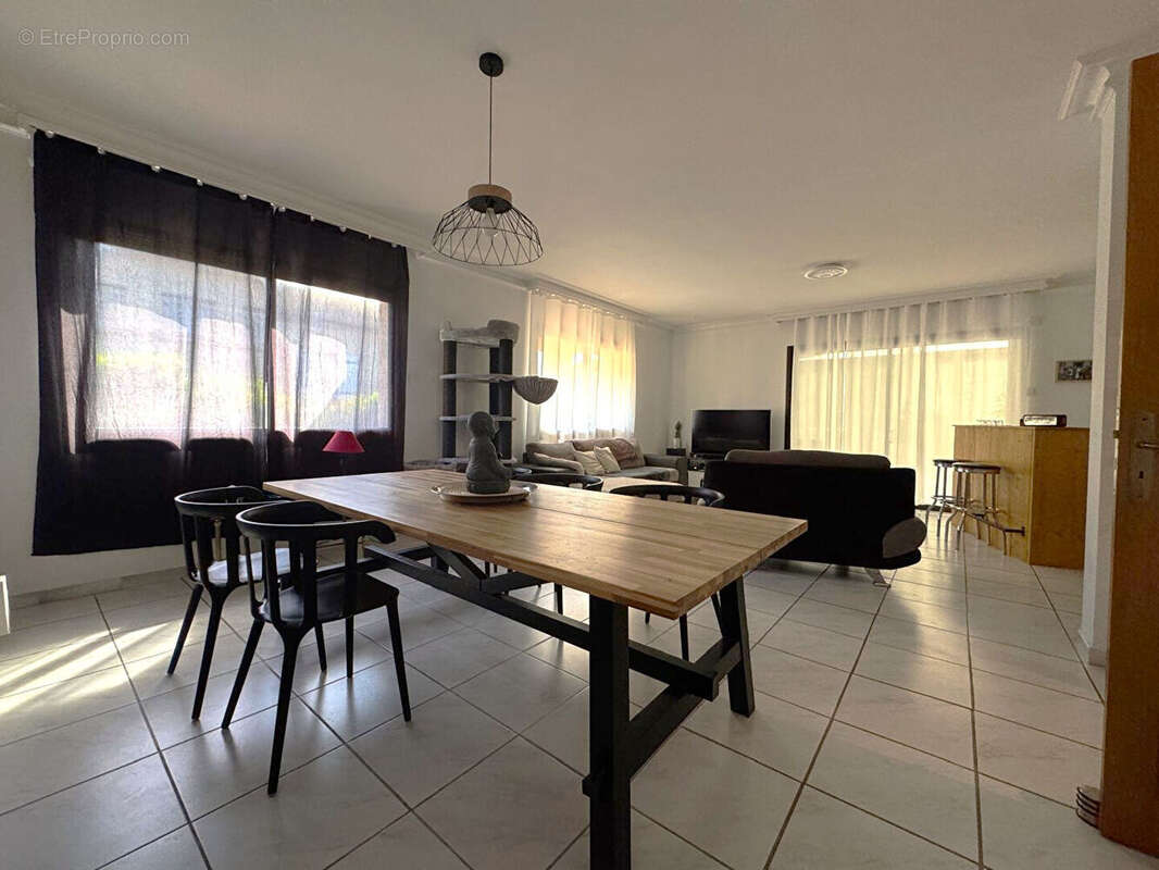 Maison à BAGNOLS-SUR-CEZE