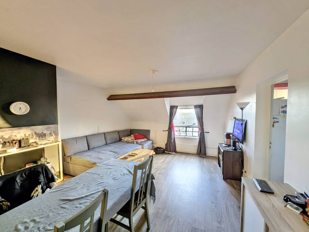 Appartement à LA FERTE-ALAIS