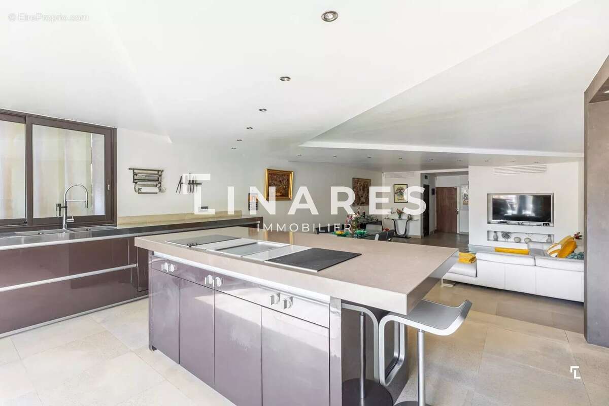 TRIANON - Appartement T4 de 147m² - Jardin - 13007 - photo 8