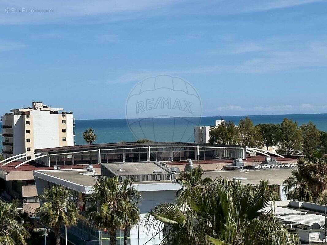 Appartement à VILLENEUVE-LOUBET