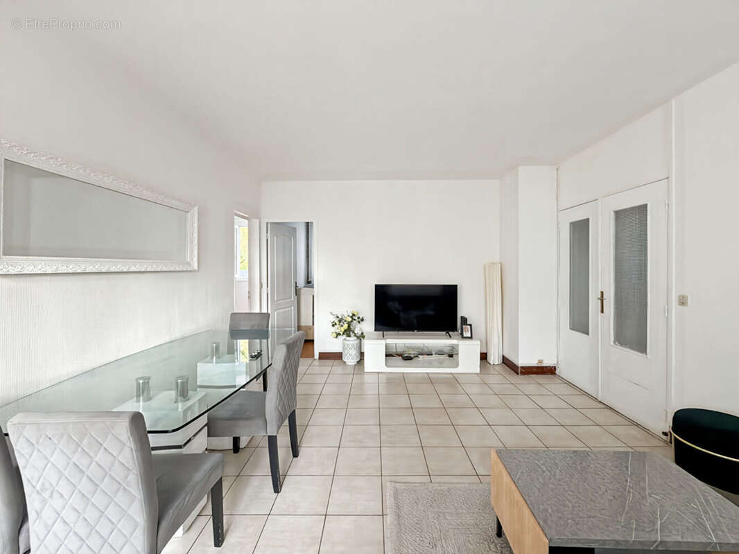 Appartement à AUBERGENVILLE